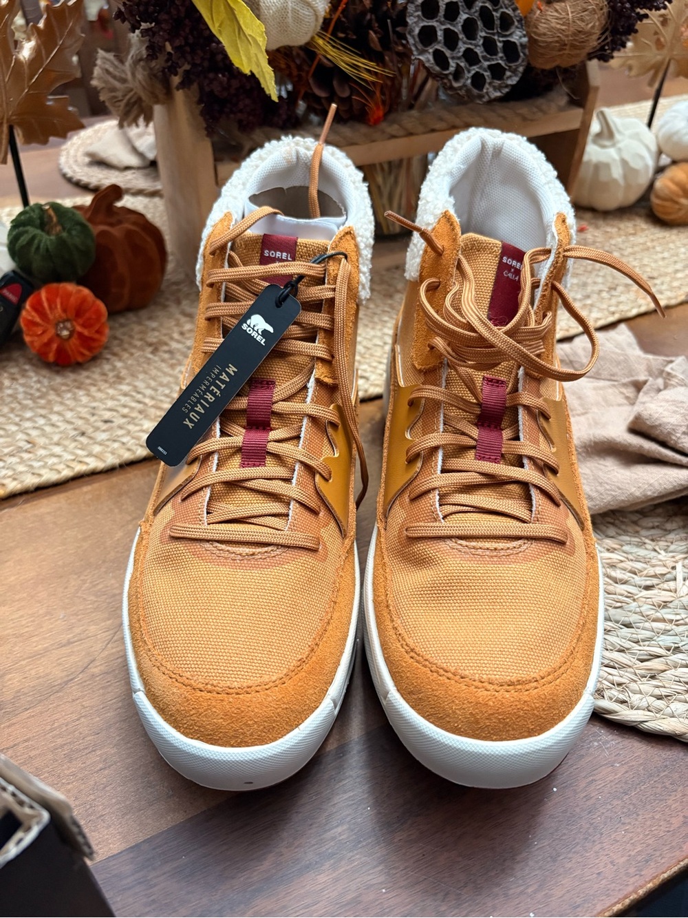 NIB Sorel Women’s Burnt Orange Canton Gold Sorel X Calo’s Ona 503 Mid Cozy